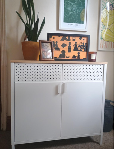 Credenza bianca portaoggetti
